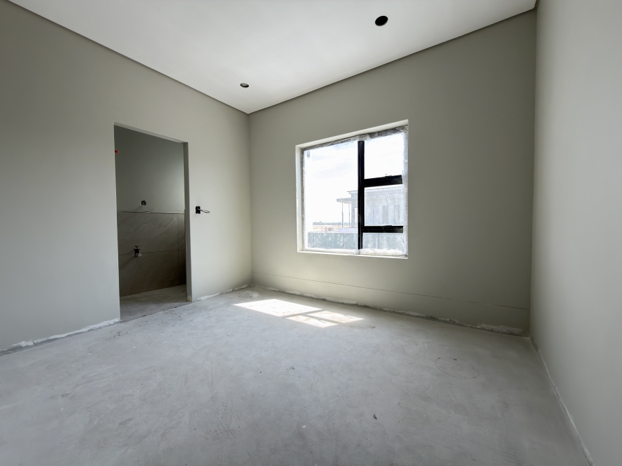 4 Bedroom Property for Sale in Sandown Western Cape